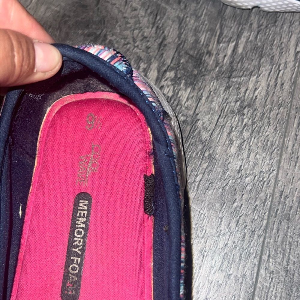 Cool Wave Memory Foam Slip On - image 3